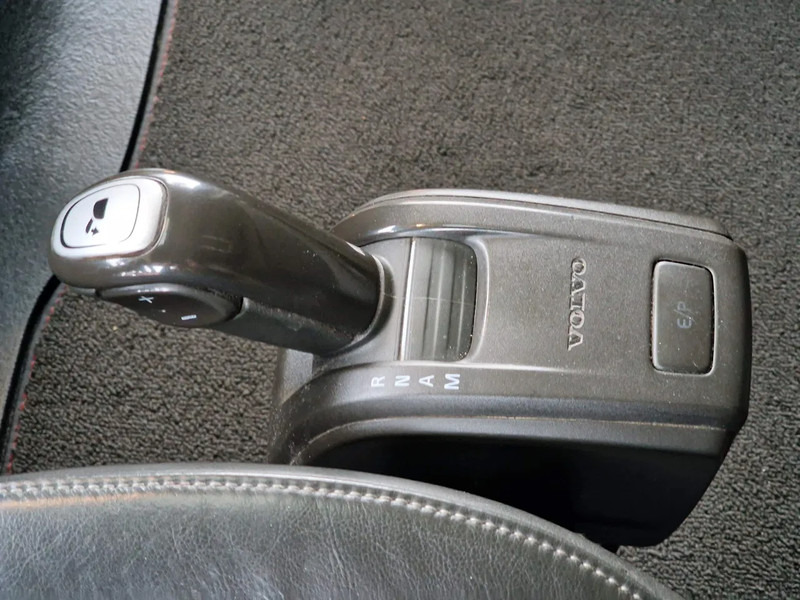 Volvo FH 13.500 Globetrotter XL 6x2 - BDF - Loadlift - I Save - Full air - Navi leasing Volvo FH 13.500 Globetrotter XL 6x2 - BDF - Loadlift - I Save - Full air - Navi: picture 19 Volvo FH 13.500 Globetrotter XL 6x2 - BDF - Loadlift - I Save - Full air - Navi leasing Volvo FH 13.500 Globetrotter XL 6x2 - BDF - Loadlift - I Save - Full air - Navi: picture 19