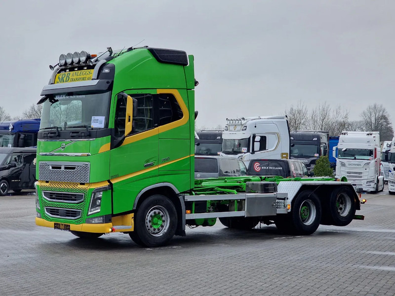 Volvo FH 16.750 Globetrotter XL 6x2 - 20T Multilift Hooklift - Retarder - HUB reduction - Full air - Hook lift truck: picture 5 Volvo FH 16.750 Globetrotter XL 6x2 - 20T Multilift Hooklift - Retarder - HUB reduction - Full air - Hook lift truck: picture 5