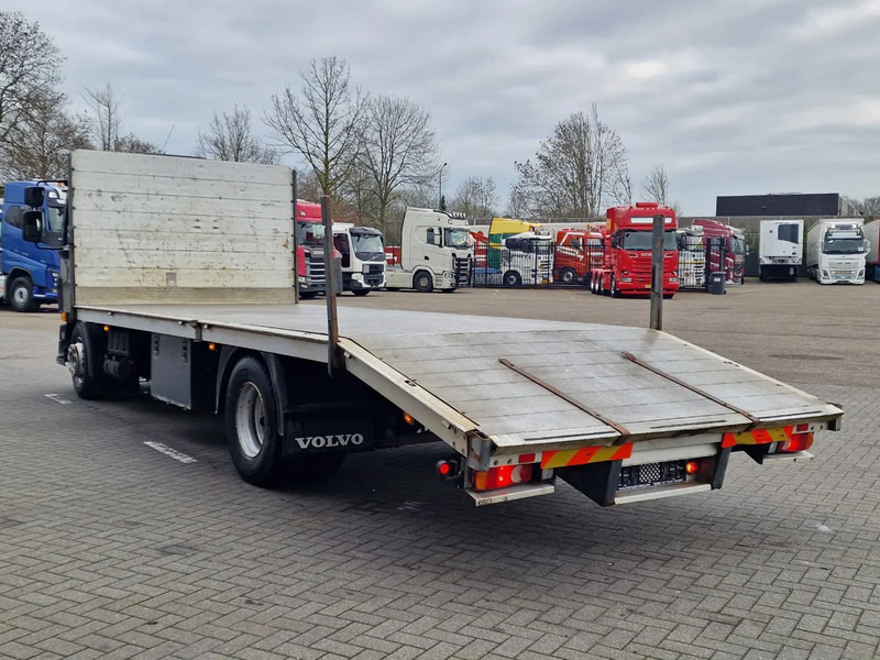 Volvo FL 240 - 4x2 - Manual gearbox - Flatbed / Car transport - Full air - Autotransporter truck: picture 5 Volvo FL 240 - 4x2 - Manual gearbox - Flatbed / Car transport - Full air - Autotransporter truck: picture 5