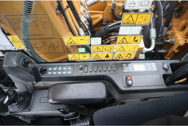 Crawler excavator Caterpillar 313FL | ROTOTILT | 3X BUCKET | DOZERBLADE | TOPCON GPS: picture 18 Crawler excavator Caterpillar 313FL | ROTOTILT | 3X BUCKET | DOZERBLADE | TOPCON GPS: picture 18