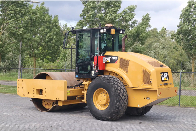 Caterpillar CS78B | TRIMBLE GPS | GOOD CONDITION - Roller: picture 3 Caterpillar CS78B | TRIMBLE GPS | GOOD CONDITION - Roller: picture 3
