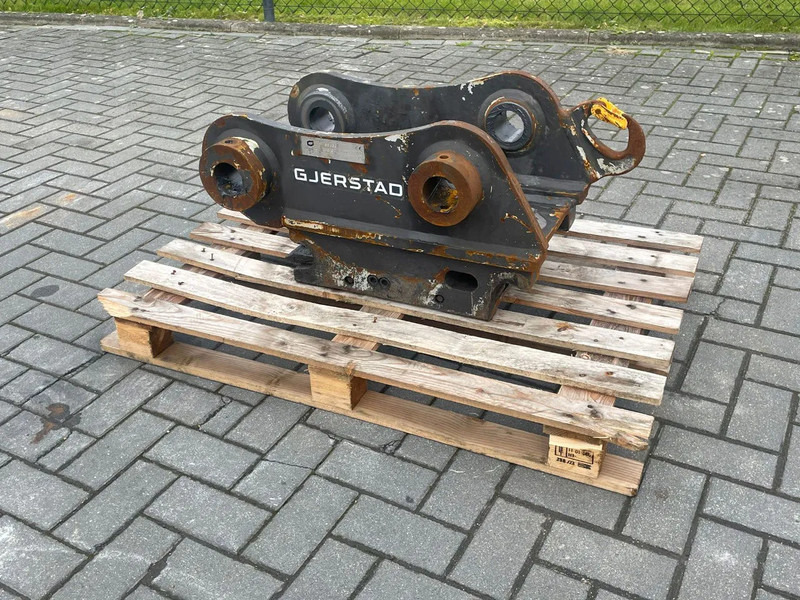 Gjerstad G60 | KM60 | S60 | HYDRAULIC QUICK COUPLER | M318F - Quick coupler for Construction machinery: picture 1 Gjerstad G60 | KM60 | S60 | HYDRAULIC QUICK COUPLER | M318F - Quick coupler for Construction machinery: picture 1
