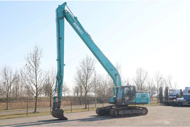 Kobelco SK260 NLC -10E | 18.5 METER LONG REACH | TILT BUCKET - Excavator: picture 2 Kobelco SK260 NLC -10E | 18.5 METER LONG REACH | TILT BUCKET - Excavator: picture 2