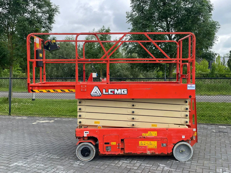 LGMG AS1012E | 12 METER | 320 KG | GS-3232 | ES 3246 - Scissor lift: picture 4 LGMG AS1012E | 12 METER | 320 KG | GS-3232 | ES 3246 - Scissor lift: picture 4