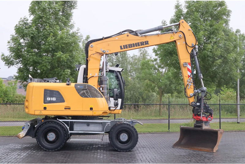 Liebherr A916 LITRONIC | ROTOTILT | BUCKET | DOZERBLADE - Wheel excavator: picture 4 Liebherr A916 LITRONIC | ROTOTILT | BUCKET | DOZERBLADE - Wheel excavator: picture 4