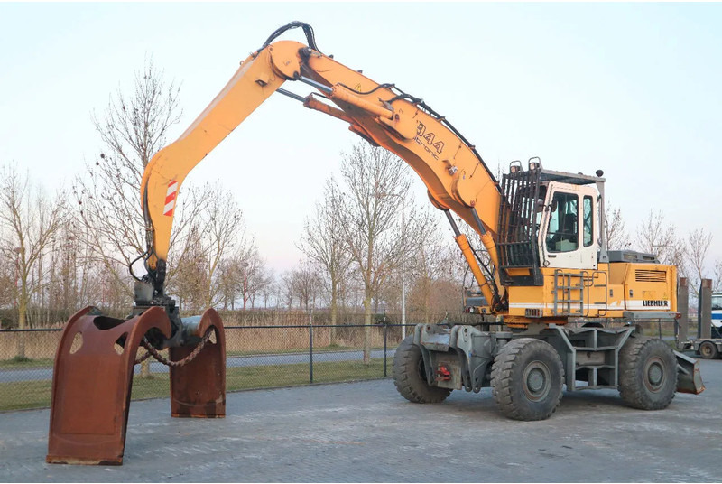 Liebherr A944 B HD | LOG GRAPPLE | HOLZGREIFER | TIMBER - Waste/ Industry handler: picture 2 Liebherr A944 B HD | LOG GRAPPLE | HOLZGREIFER | TIMBER - Waste/ Industry handler: picture 2