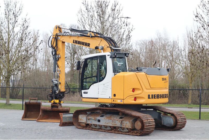 Liebherr R914 COMPACT STD | ROTOTILT | 2X BUCKET | DOZERBLADE - Crawler excavator: picture 3 Liebherr R914 COMPACT STD | ROTOTILT | 2X BUCKET | DOZERBLADE - Crawler excavator: picture 3