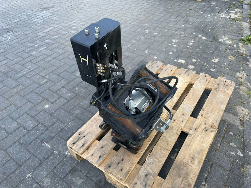 STEELWRIST X06 S40 | TILT ROTATOR | VLS | FPL | FF | NEW / UNUSED - Tiltrotator for Construction machinery: picture 4 STEELWRIST X06 S40 | TILT ROTATOR | VLS | FPL | FF | NEW / UNUSED - Tiltrotator for Construction machinery: picture 4