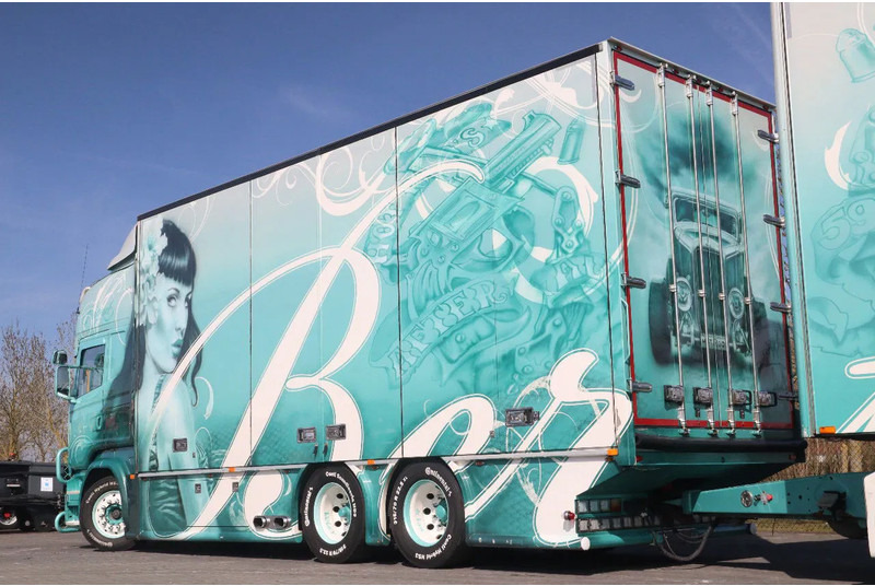 Scania R560 V8 R560 | BERTHONS HOT ROD | CUSTOM SPECIAL TRUCK - Closed box semi-trailer: picture 3 Scania R560 V8 R560 | BERTHONS HOT ROD | CUSTOM SPECIAL TRUCK - Closed box semi-trailer: picture 3