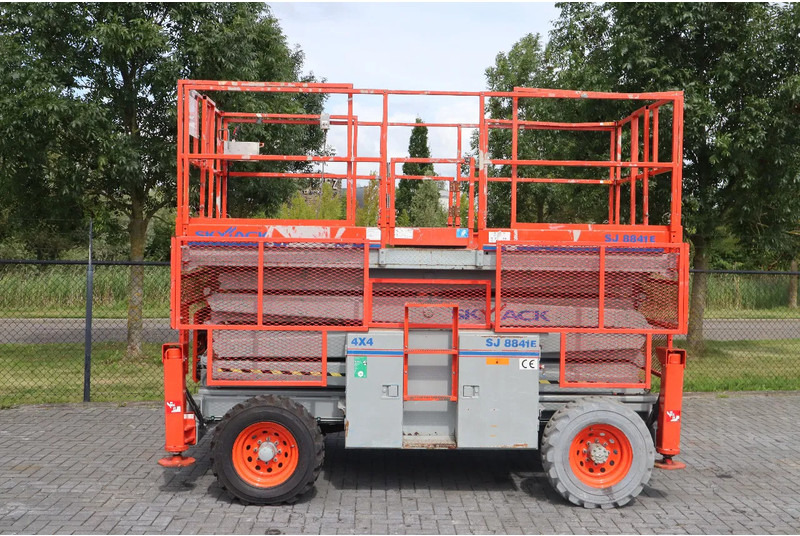 Skyjack SJ8841 E | 14.5 METER | 681 KG - Scissor lift: picture 1 Skyjack SJ8841 E | 14.5 METER | 681 KG - Scissor lift: picture 1