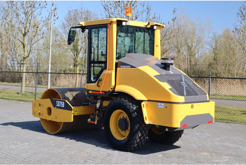 Volvo SD75B | SD 75 B | NEW / UNUSED | - Roller: picture 3 Volvo SD75B | SD 75 B | NEW / UNUSED | - Roller: picture 3