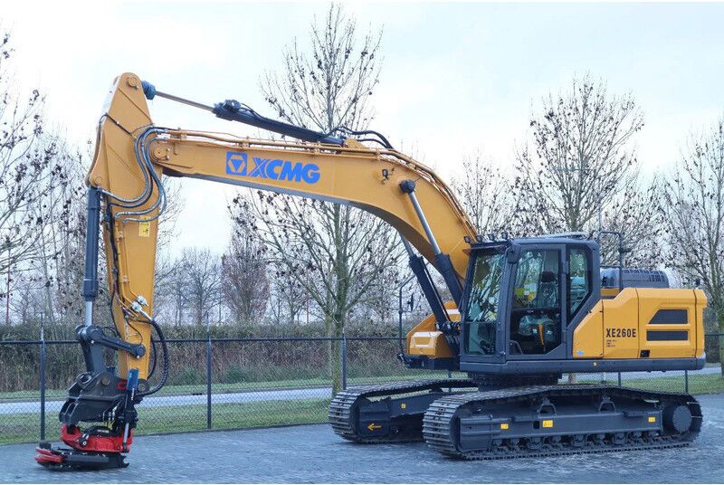 XCMG XE260E | ROTOTILT R8 | CE | CUMMINS STAGE V | WARRANTY - Crawler excavator: picture 2 XCMG XE260E | ROTOTILT R8 | CE | CUMMINS STAGE V | WARRANTY - Crawler excavator: picture 2
