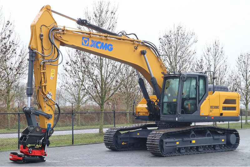 XCMG XE300E | ROTOTILT R8 | CE | CUMMINS STAGE V | EC300 | SY305 | 330 - Crawler excavator: picture 2 XCMG XE300E | ROTOTILT R8 | CE | CUMMINS STAGE V | EC300 | SY305 | 330 - Crawler excavator: picture 2