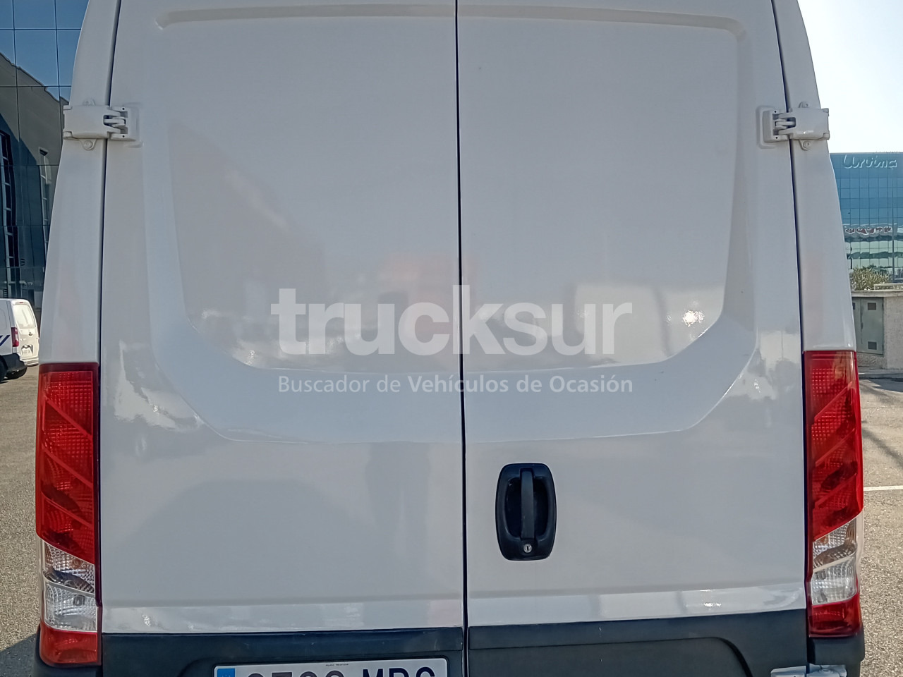 IVECO DAILY 35S16 12M3 - Closed box van: picture 4 IVECO DAILY 35S16 12M3 - Closed box van: picture 4