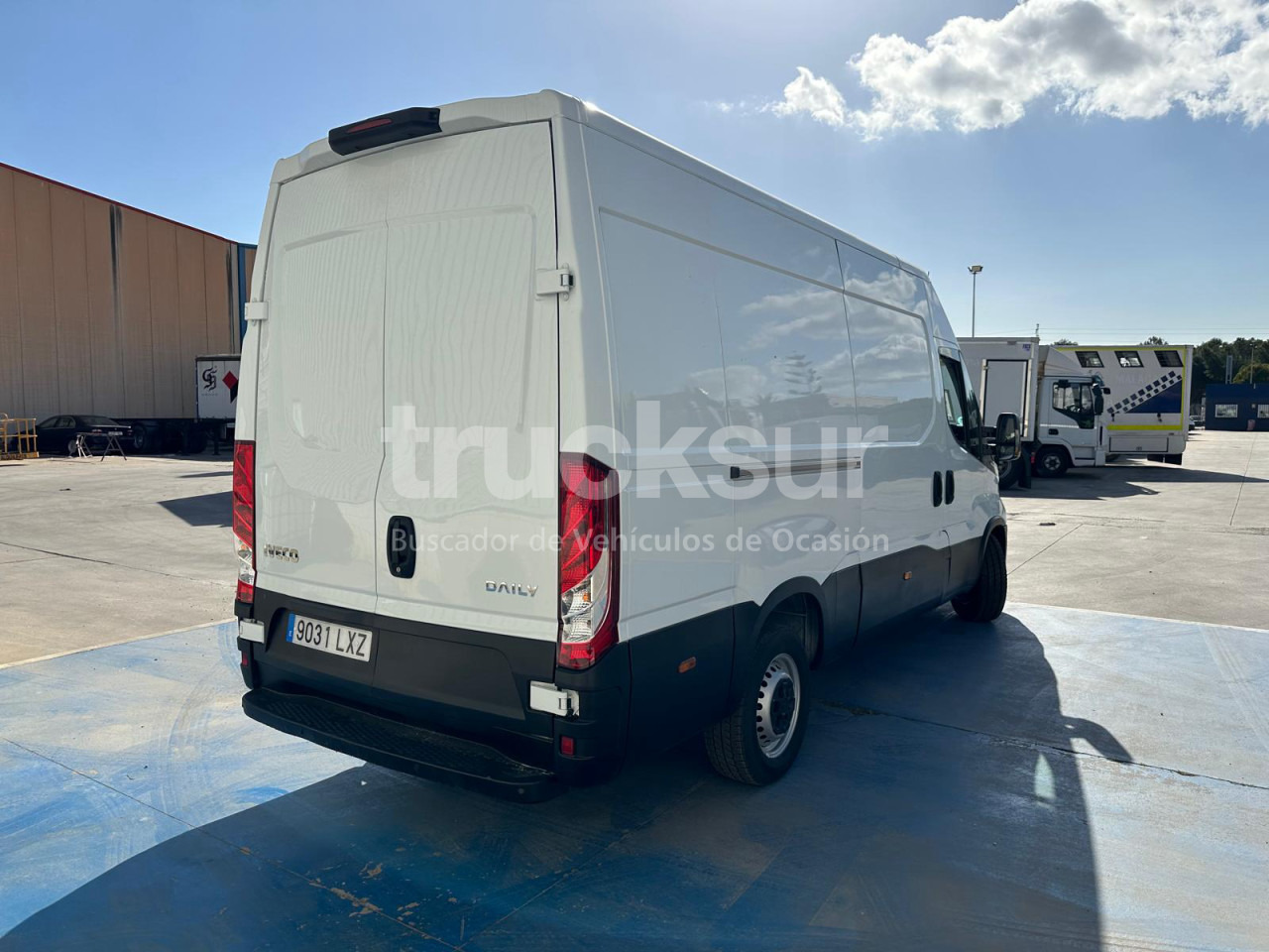 IVECO DAILY 35S16 F 12M3 - Closed box van: picture 4 IVECO DAILY 35S16 F 12M3 - Closed box van: picture 4