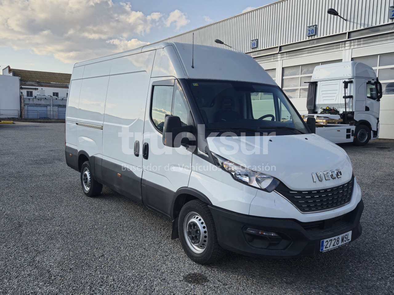 IVECO DAILY 35S16A8V - Closed box van: picture 3 IVECO DAILY 35S16A8V - Closed box van: picture 3