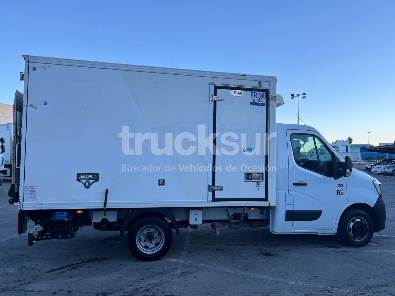 RENAULT 165.35 FRC-X P/E - Closed box van: picture 5 RENAULT 165.35 FRC-X P/E - Closed box van: picture 5