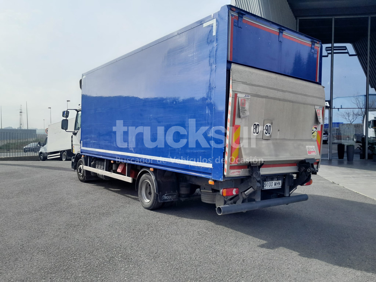 RENAULT D12.240 P/E - Box truck: picture 4 RENAULT D12.240 P/E - Box truck: picture 4