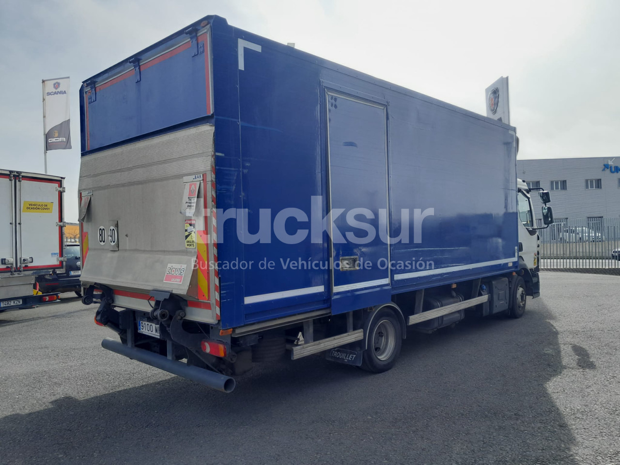 RENAULT D12.240 P/E - Box truck: picture 3 RENAULT D12.240 P/E - Box truck: picture 3