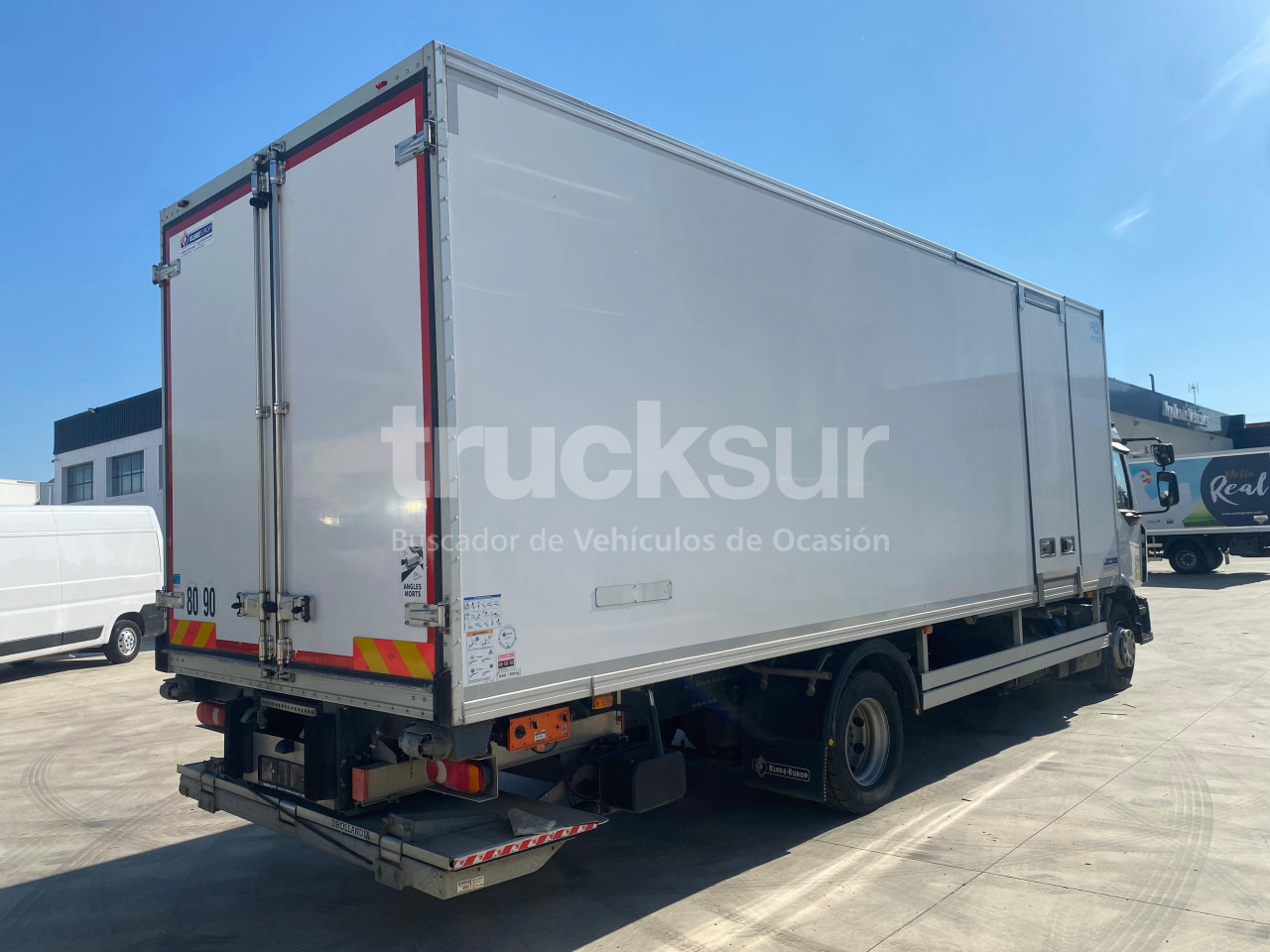 RENAULT D240.13 - Refrigerator truck: picture 3 RENAULT D240.13 - Refrigerator truck: picture 3
