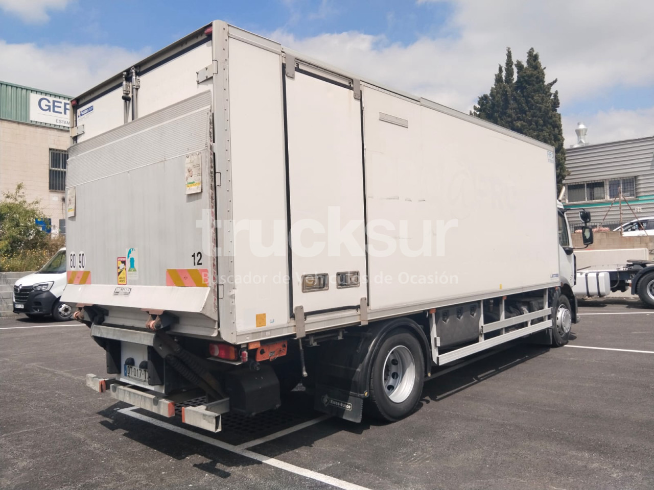 RENAULT D280 - Refrigerator truck: picture 4 RENAULT D280 - Refrigerator truck: picture 4