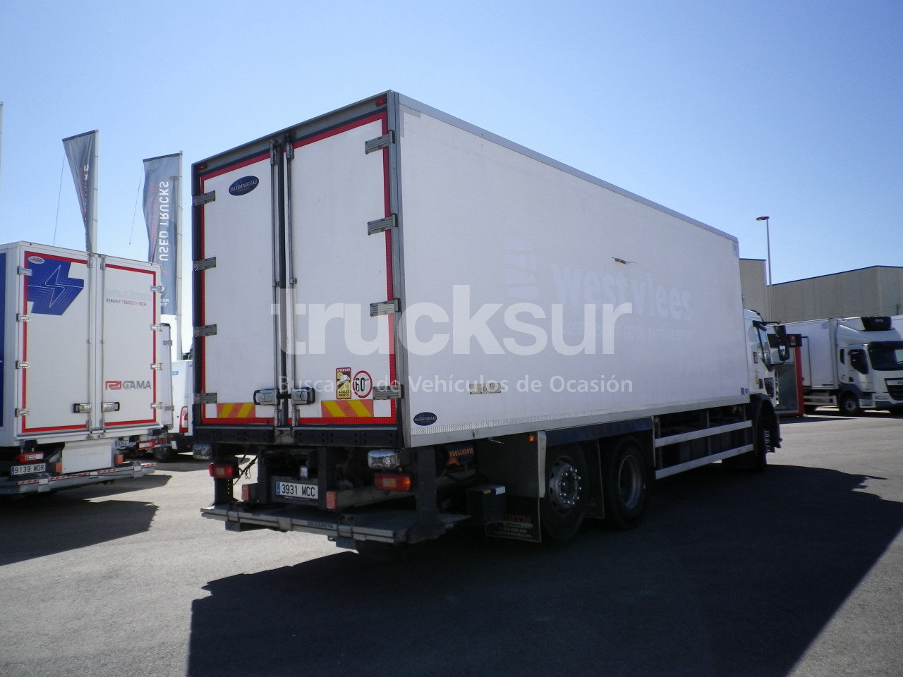 RENAULT D320.26 FRC - Refrigerator truck: picture 4 RENAULT D320.26 FRC - Refrigerator truck: picture 4