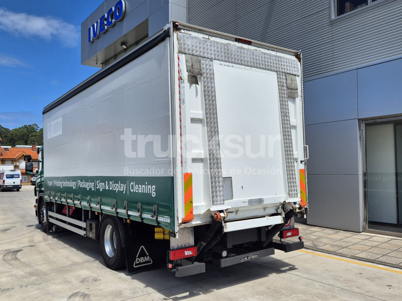 SCANIA P320 - Curtain side truck: picture 3 SCANIA P320 - Curtain side truck: picture 3