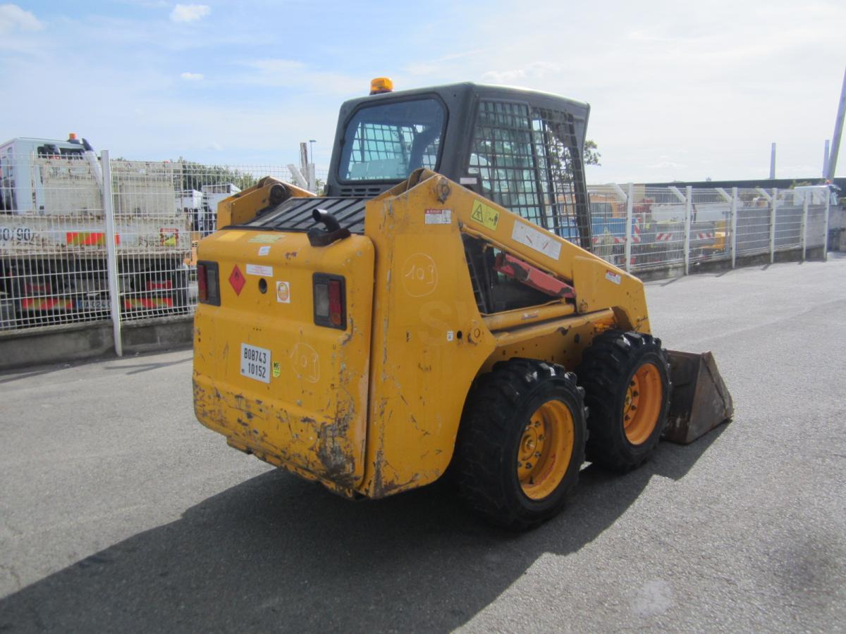 Bobcat S130 - Skid steer loader: picture 5 Bobcat S130 - Skid steer loader: picture 5