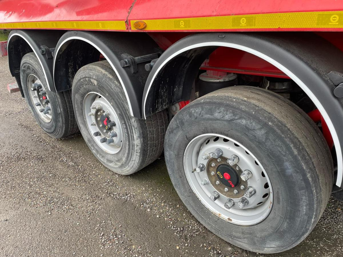 Invepe - Tipper semi-trailer: picture 3 Invepe - Tipper semi-trailer: picture 3