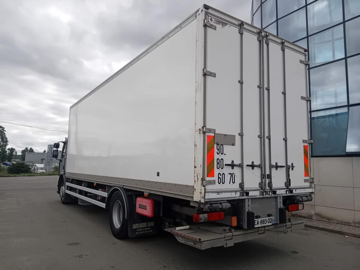 Renault Gamme D 280.19 - Box truck: picture 2 Renault Gamme D 280.19 - Box truck: picture 2