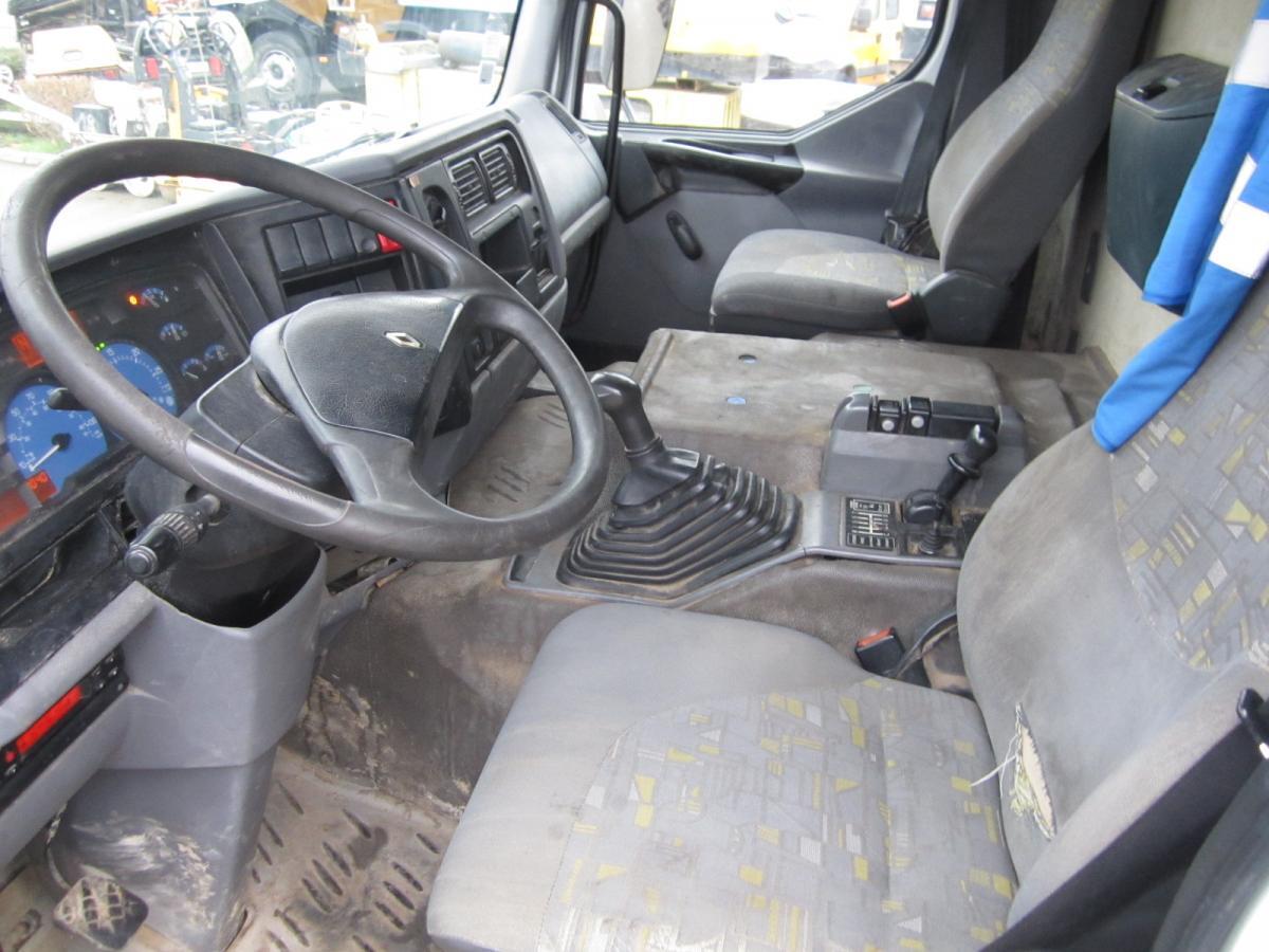 Interior photo 1: Tipper Renault Kerax 270 DCI