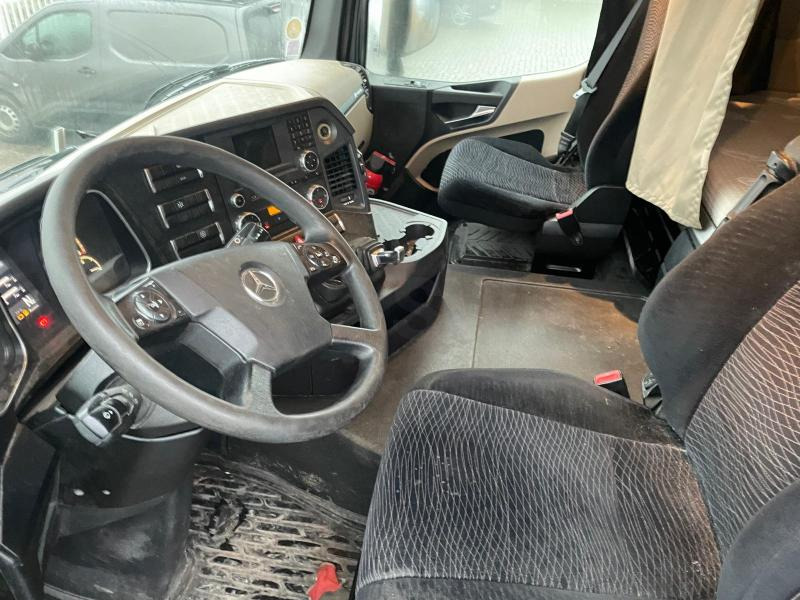 Tractor unit Mercedes Actros 1845: picture 8
