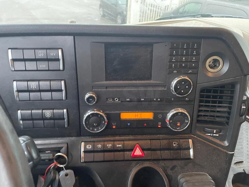 Tractor unit Mercedes Actros 1845: picture 11