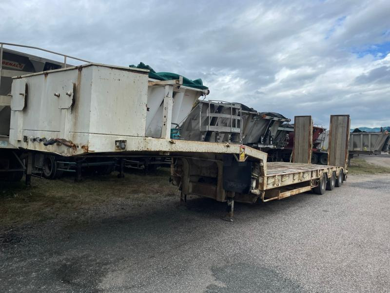 Verem  - Low loader semi-trailer: picture 1 Verem  - Low loader semi-trailer: picture 1