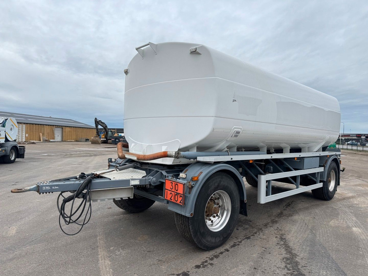HMK Bilcon 22.000 l. ADR Tank 4 compartment - Tanker trailer: picture 1 HMK Bilcon 22.000 l. ADR Tank 4 compartment - Tanker trailer: picture 1