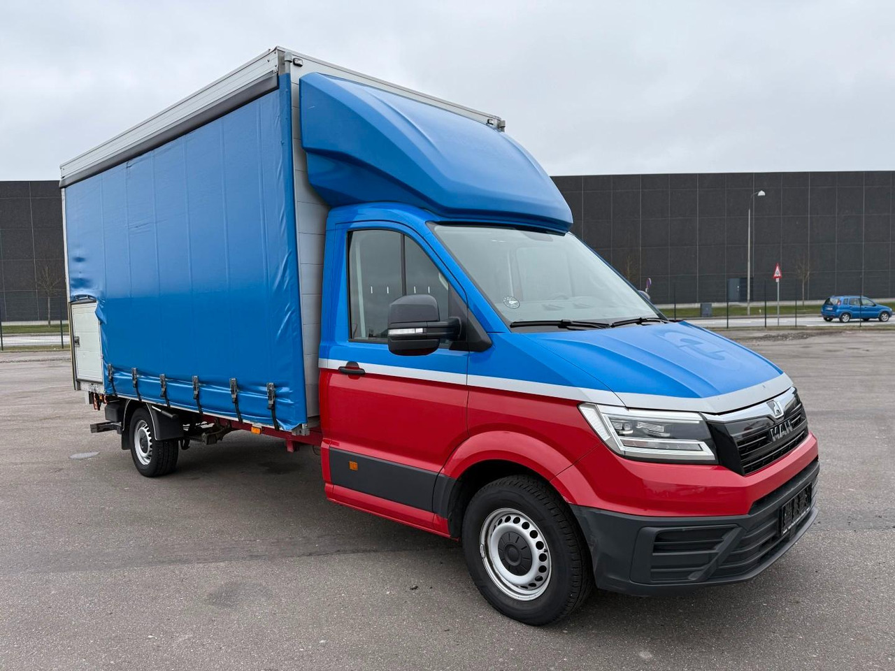 MAN TGE 2.0 TDI 3.180 Plane - Automat - Zepro - AC - Curtain side van: picture 2 MAN TGE 2.0 TDI 3.180 Plane - Automat - Zepro - AC - Curtain side van: picture 2