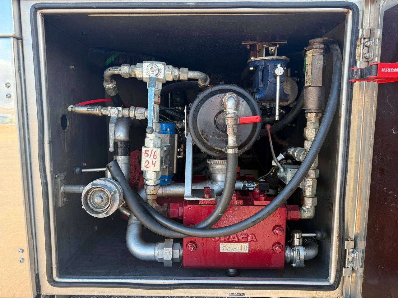 Vacuum truck MAN TGM 14.250 VM-Tarm Stainless Steel 5600 l. Kombi: picture 10