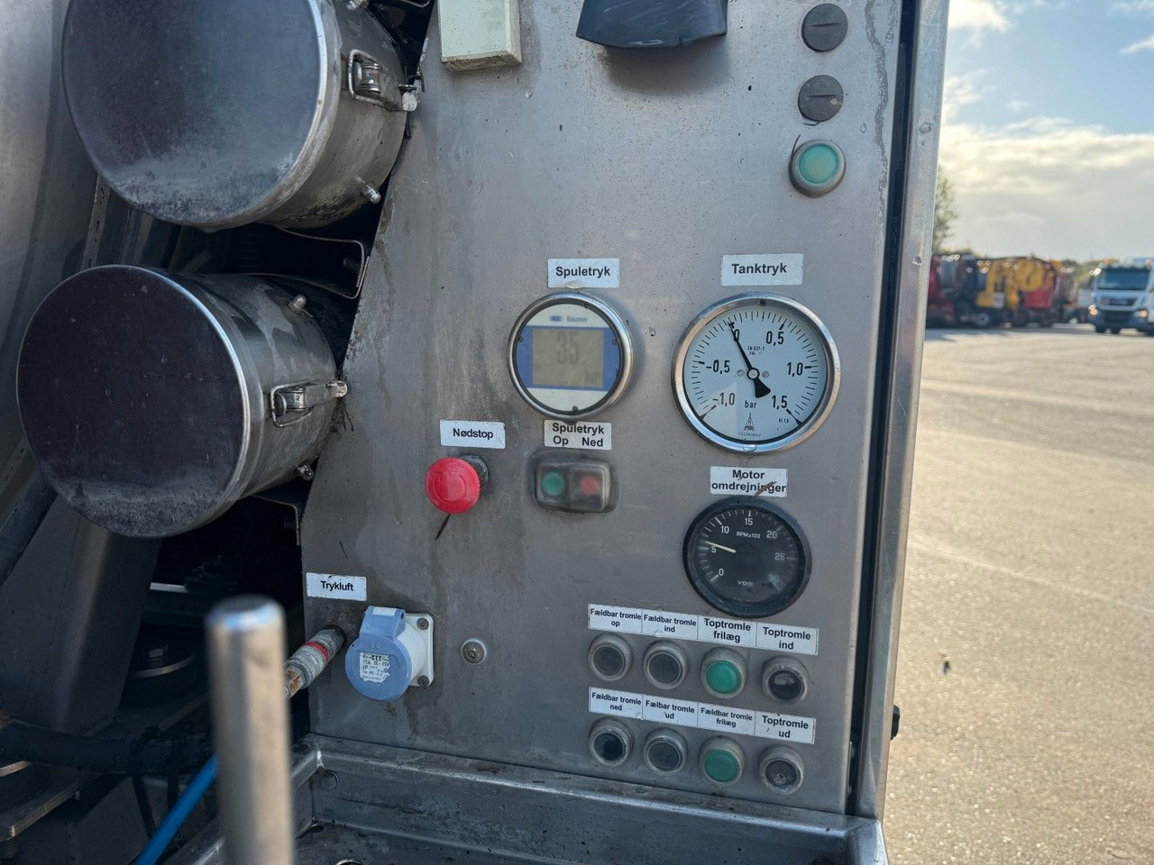 Vacuum truck MAN TGM 14.250 VM-Tarm Stainless Steel 5600 l. Kombi: picture 13