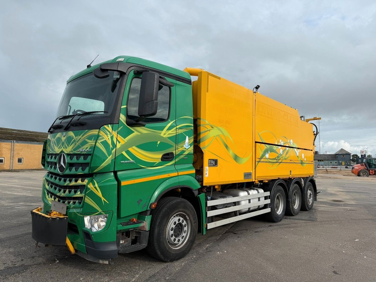 Mercedes-Benz 3258 RHD 8x4-4 Wiedemann Super 1000 Recycler - Vacuum truck: picture 2 Mercedes-Benz 3258 RHD 8x4-4 Wiedemann Super 1000 Recycler - Vacuum truck: picture 2