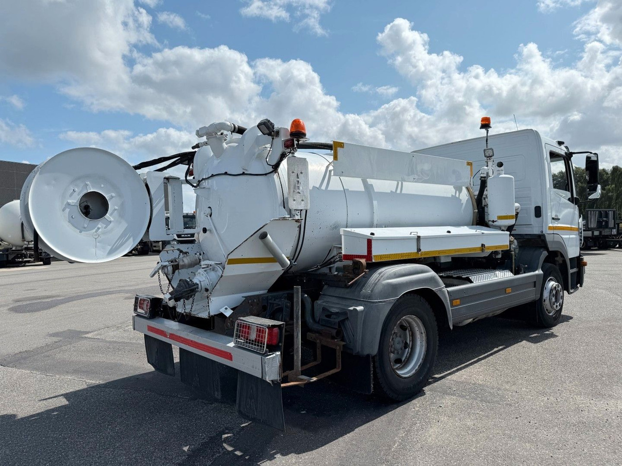 Vacuum truck Mercedes-Benz Atego 1323 RHD Euro 6 Hvidtved Larsen Cityflex: picture 17 Vacuum truck Mercedes-Benz Atego 1323 RHD Euro 6 Hvidtved Larsen Cityflex: picture 17