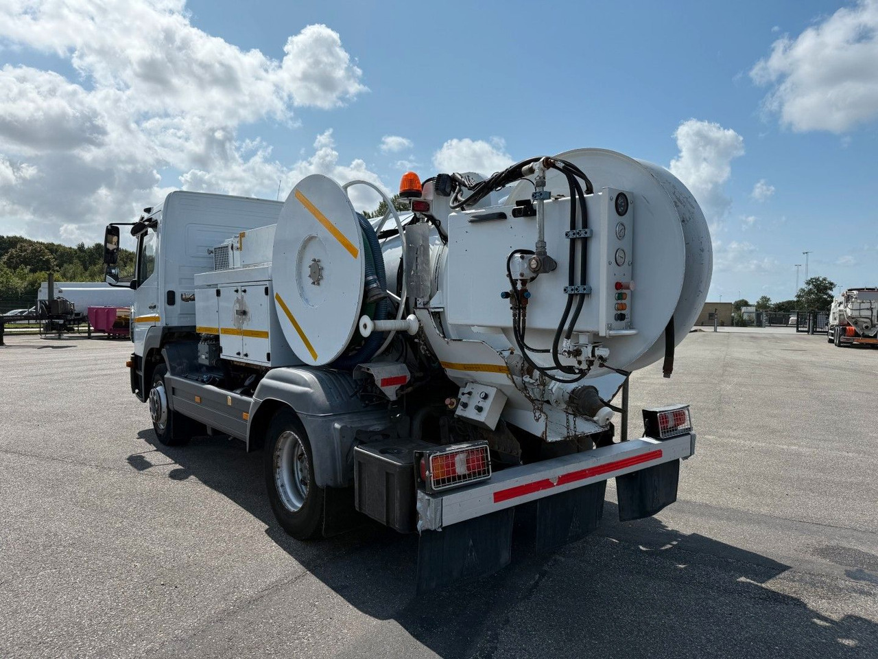 Vacuum truck Mercedes-Benz Atego 1323 RHD Euro 6 Hvidtved Larsen Cityflex: picture 16 Vacuum truck Mercedes-Benz Atego 1323 RHD Euro 6 Hvidtved Larsen Cityflex: picture 16