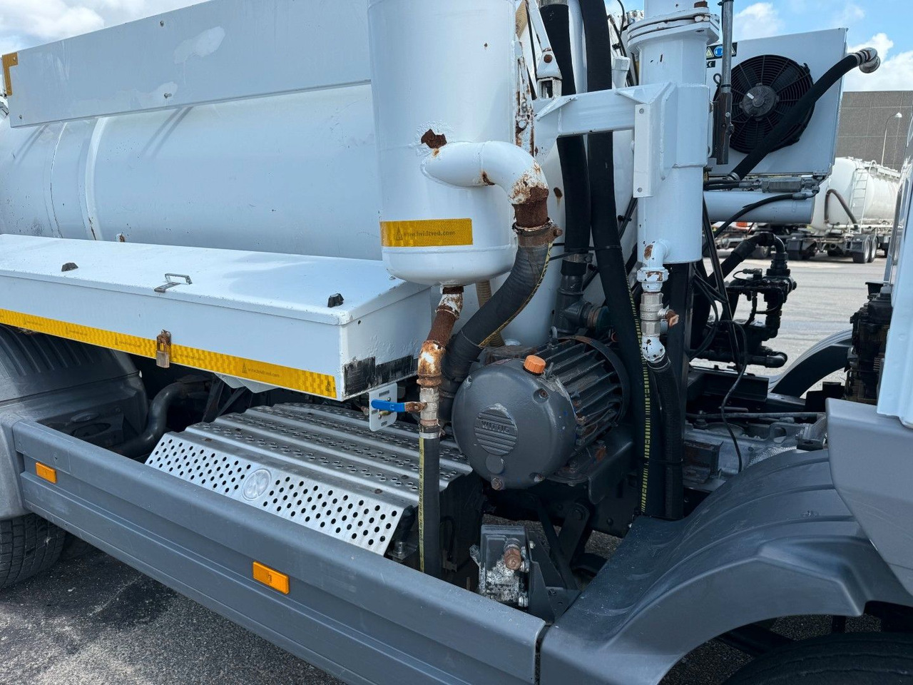 Vacuum truck Mercedes-Benz Atego 1323 RHD Euro 6 Hvidtved Larsen Cityflex: picture 11 Vacuum truck Mercedes-Benz Atego 1323 RHD Euro 6 Hvidtved Larsen Cityflex: picture 11