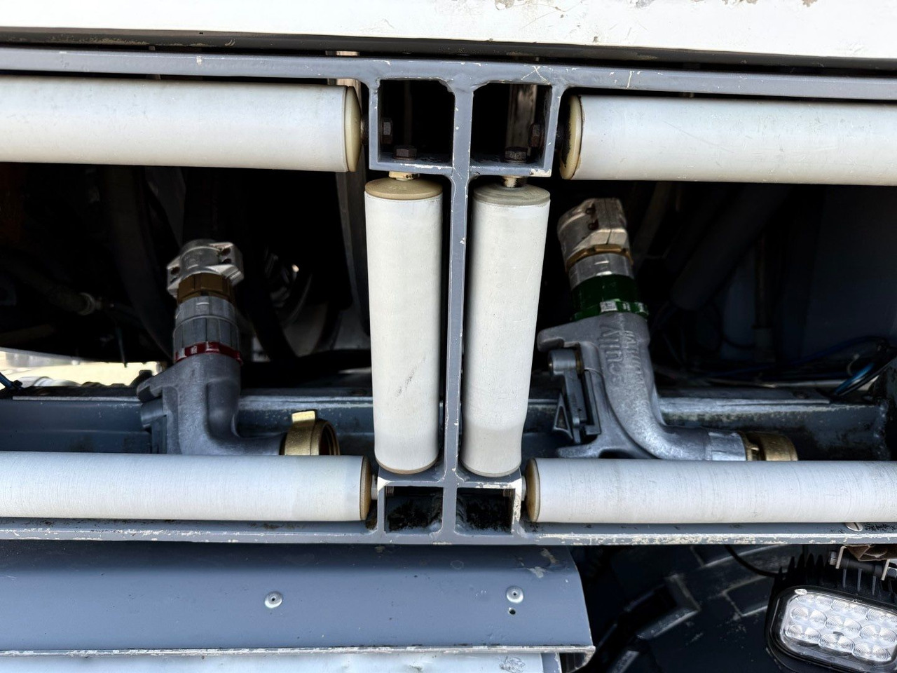 Tanker truck Scania G480 8x2*6 24.000 L / 5 compartments / ADR Tank: picture 16