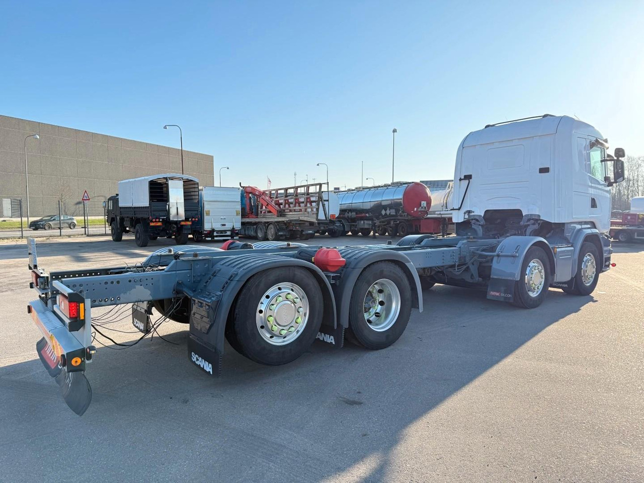 Scania R490 8x2*6 HNB ADR Chassis Euro 6 - Cab chassis truck: picture 3 Scania R490 8x2*6 HNB ADR Chassis Euro 6 - Cab chassis truck: picture 3