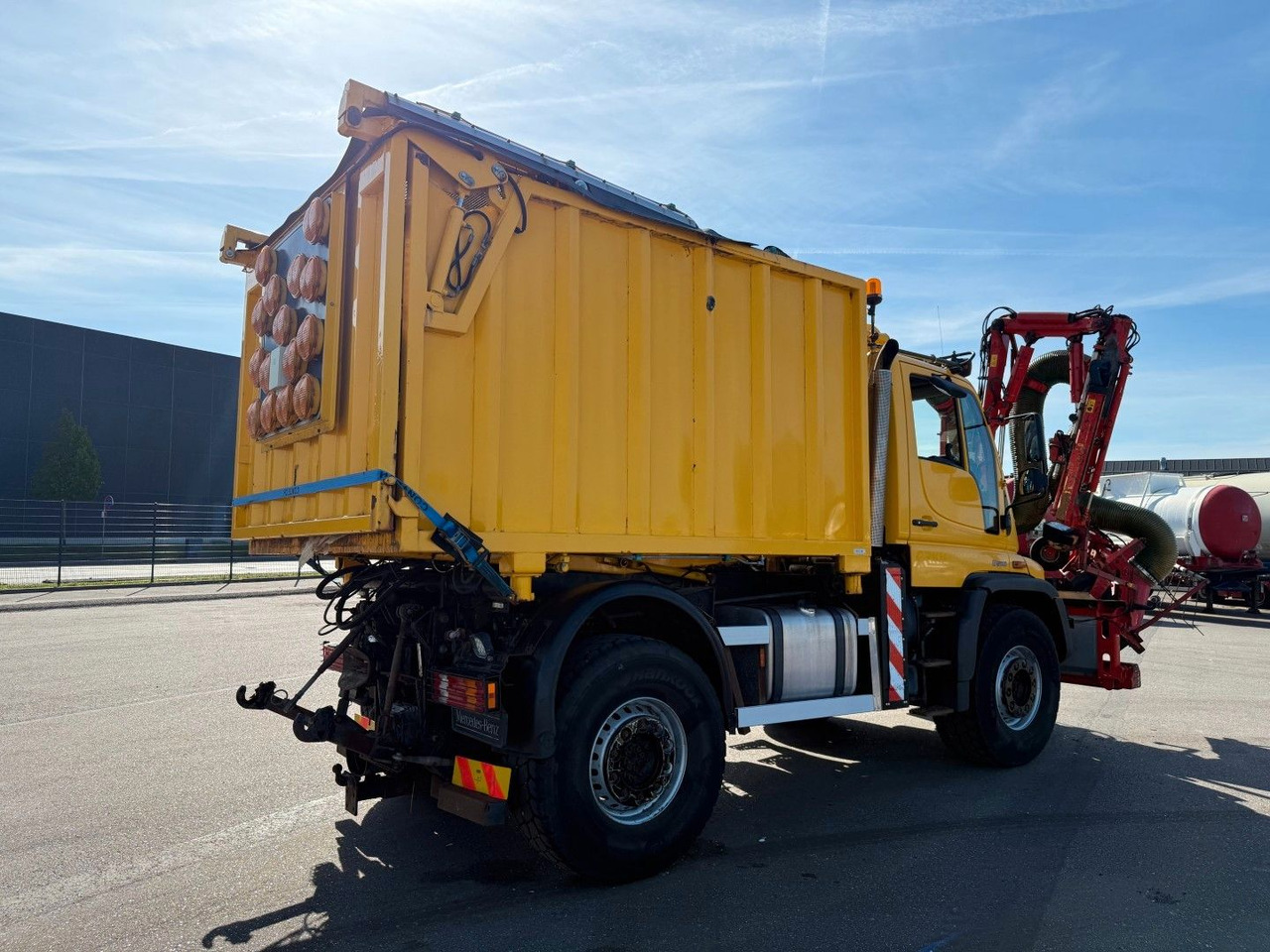 Unimog U500 4x4 / Dücker Kipper / Saug / Mäher MKT 15R - Tipper: picture 3 Unimog U500 4x4 / Dücker Kipper / Saug / Mäher MKT 15R - Tipper: picture 3