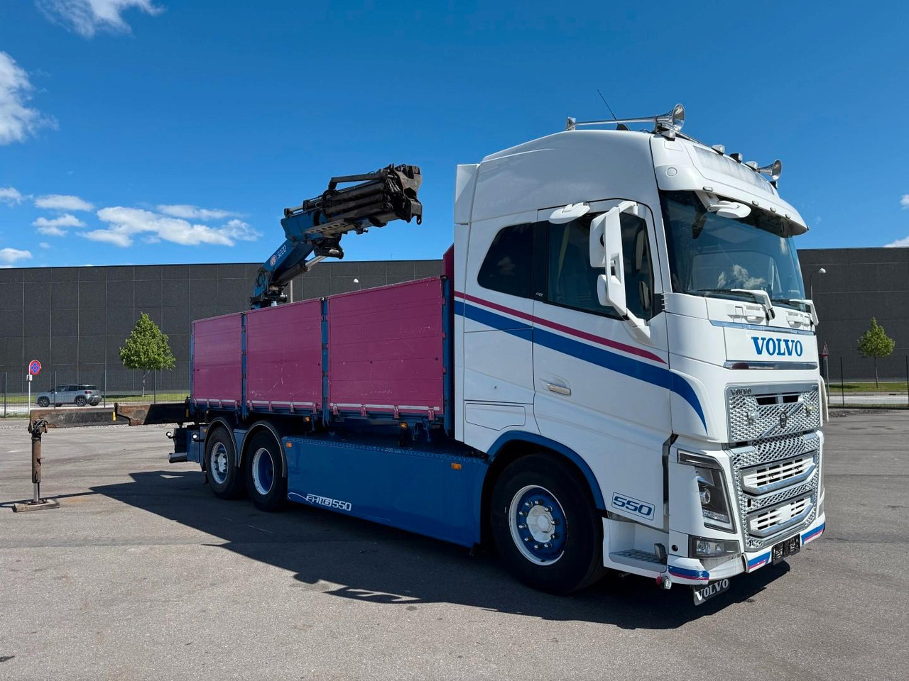 Volvo FH 16.550 6x2*4 / Crane HMF 3220K4 Euro 6 - Crane truck: picture 3 Volvo FH 16.550 6x2*4 / Crane HMF 3220K4 Euro 6 - Crane truck: picture 3