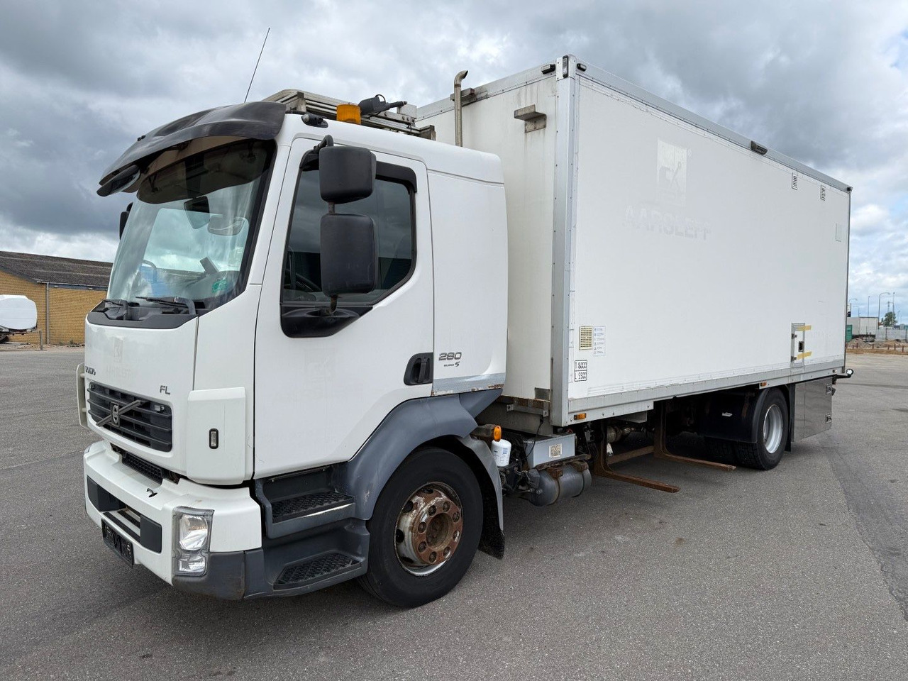 Volvo FL 280 4x2 Euro 5 Workshop Equipment - Box truck: picture 1 Volvo FL 280 4x2 Euro 5 Workshop Equipment - Box truck: picture 1