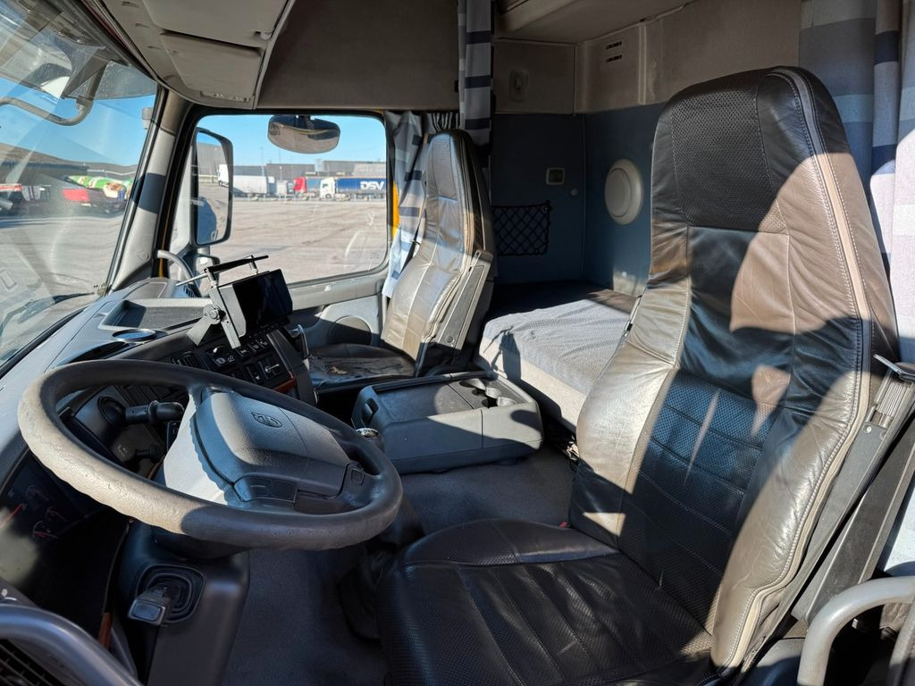 Volvo FM 340 6x2*4 Euro 5 FFG Elephant 10 m3 - Vacuum truck: picture 5 Volvo FM 340 6x2*4 Euro 5 FFG Elephant 10 m3 - Vacuum truck: picture 5