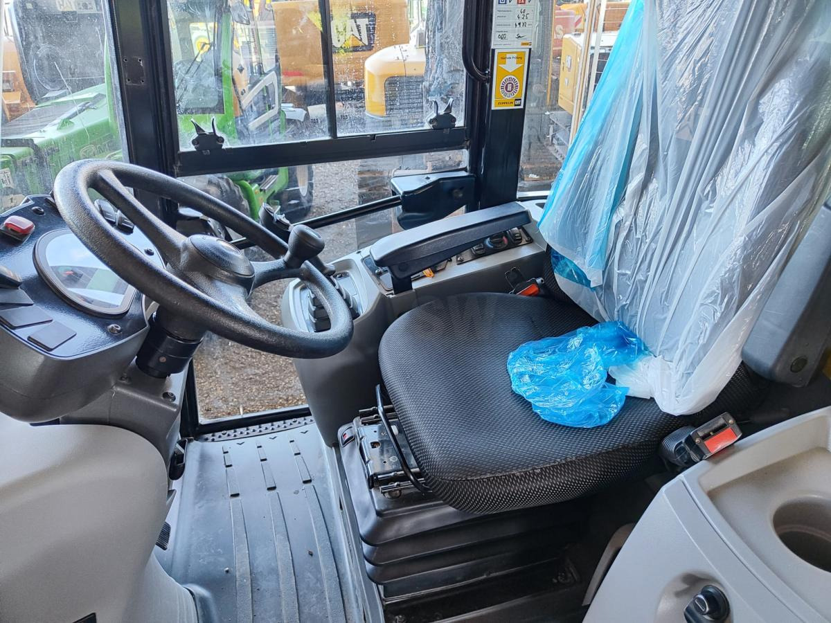 Caterpillar 908M - Wheel loader: picture 5 Caterpillar 908M - Wheel loader: picture 5