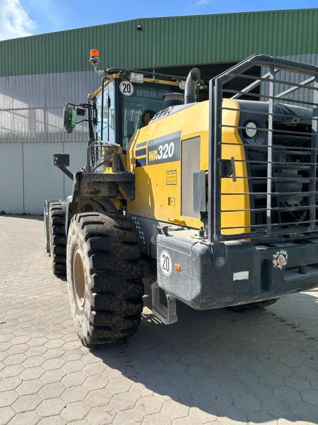 Komatsu WA320-8E0 - Wheel loader: picture 2 Komatsu WA320-8E0 - Wheel loader: picture 2
